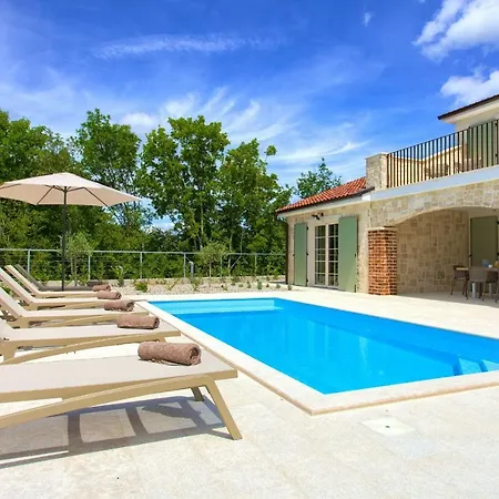 Villa Adria Rasopasno