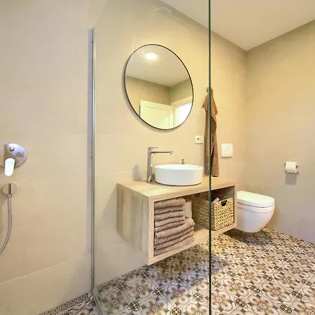 Adria Villa