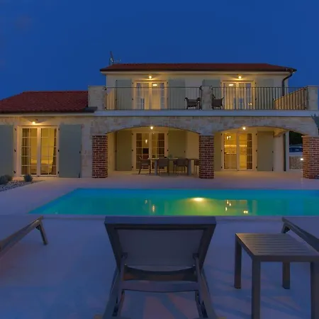 Villa Adria *
